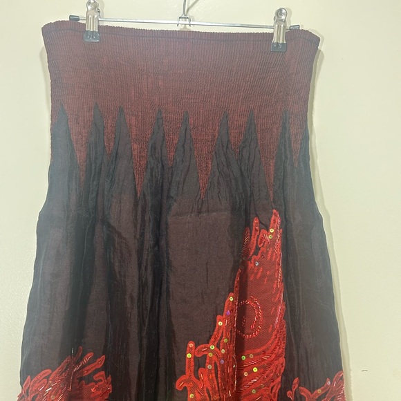 Black Burgundy Red Embroidered Maxi Skirt - Picture 3 of 9